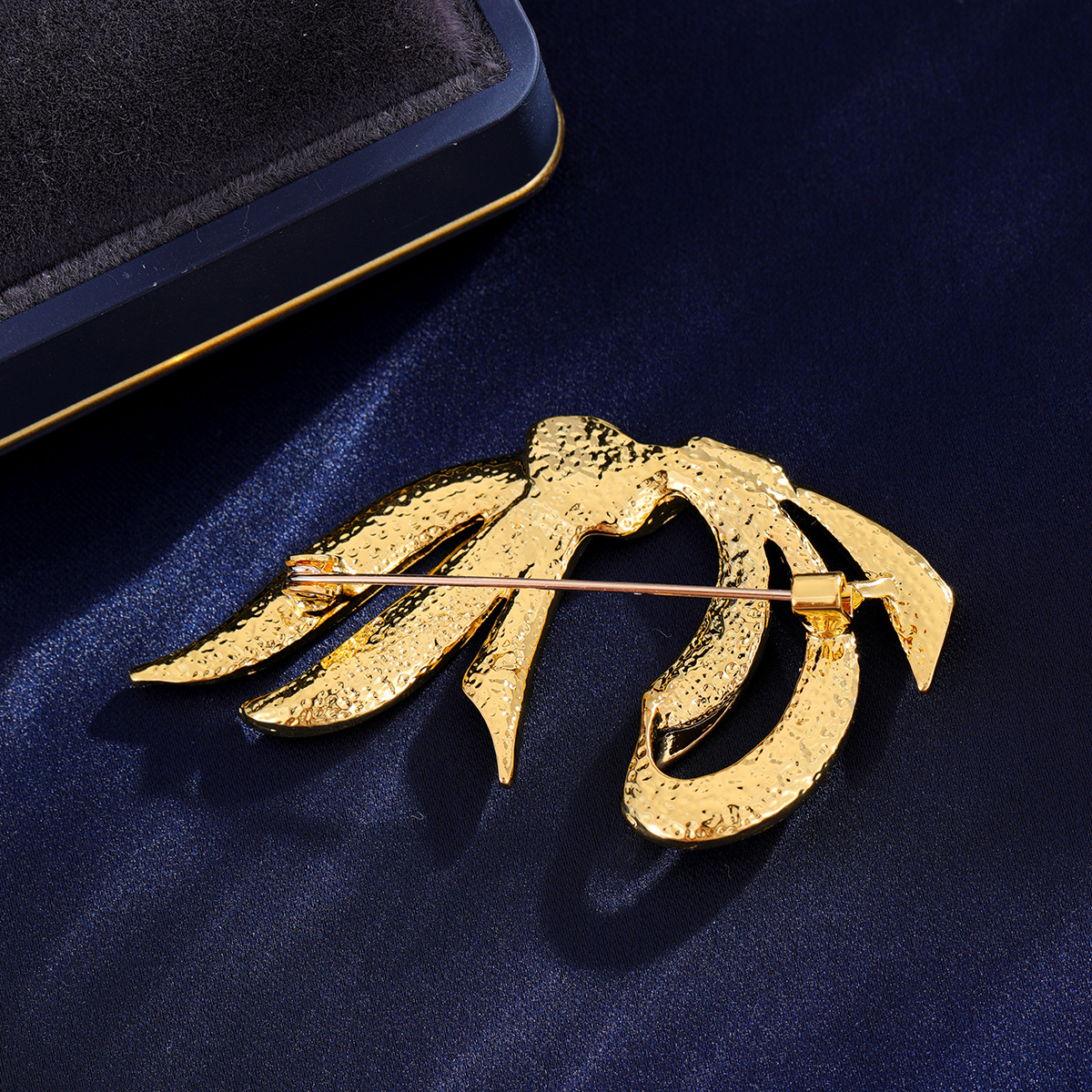 14g Weight Brooches Classification Alloy Material Bow Knot Pattern Sweet Pin Bow Knot Alloy Plating Unisex Brooches 2