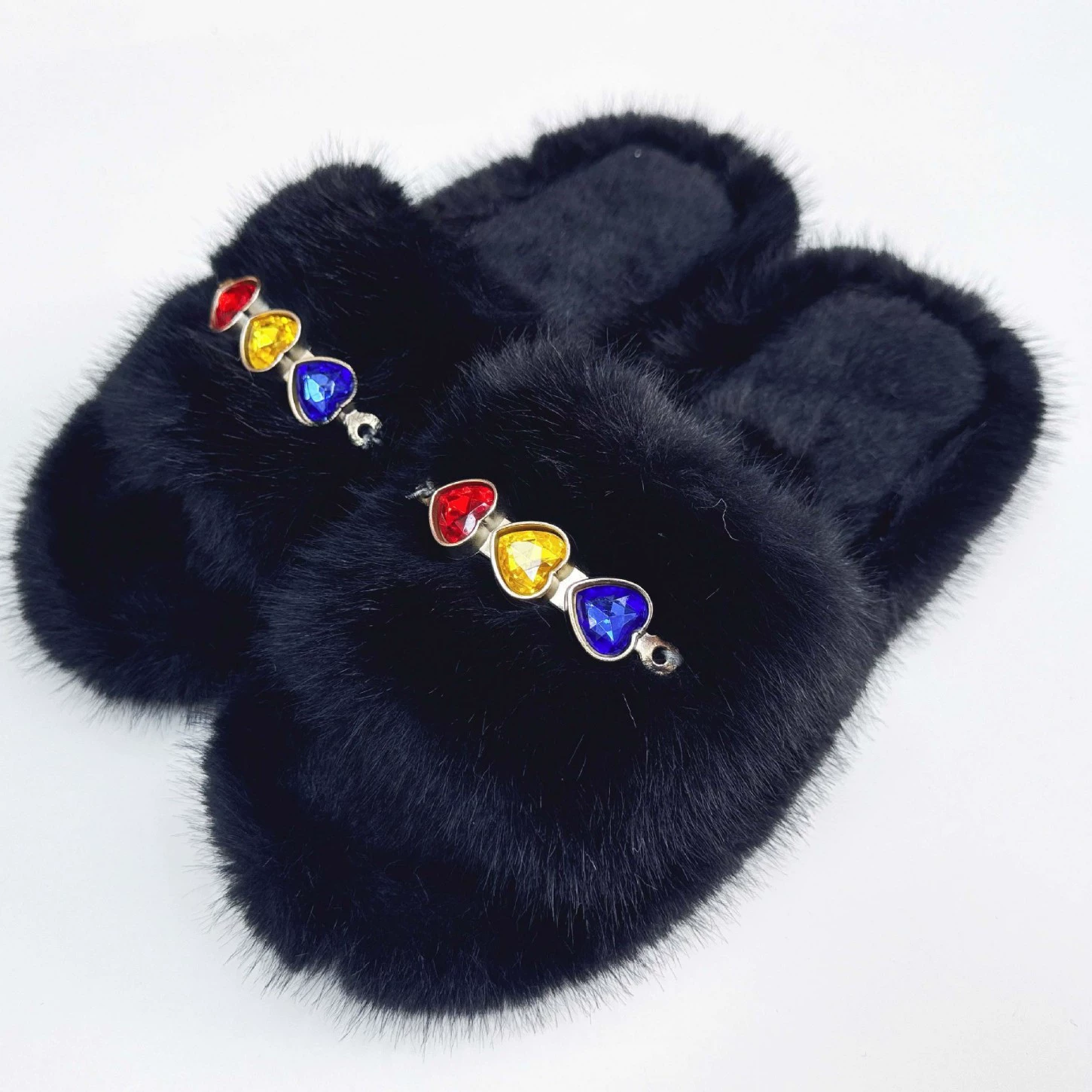 Трансграничная электронная коммерция Amazon, женская верхняя одежда, новинка 2025 года, корейский стиль, имитация кроличьего меха, плоская подошва, меховые домашние тапочки с сердечками и бриллиантами