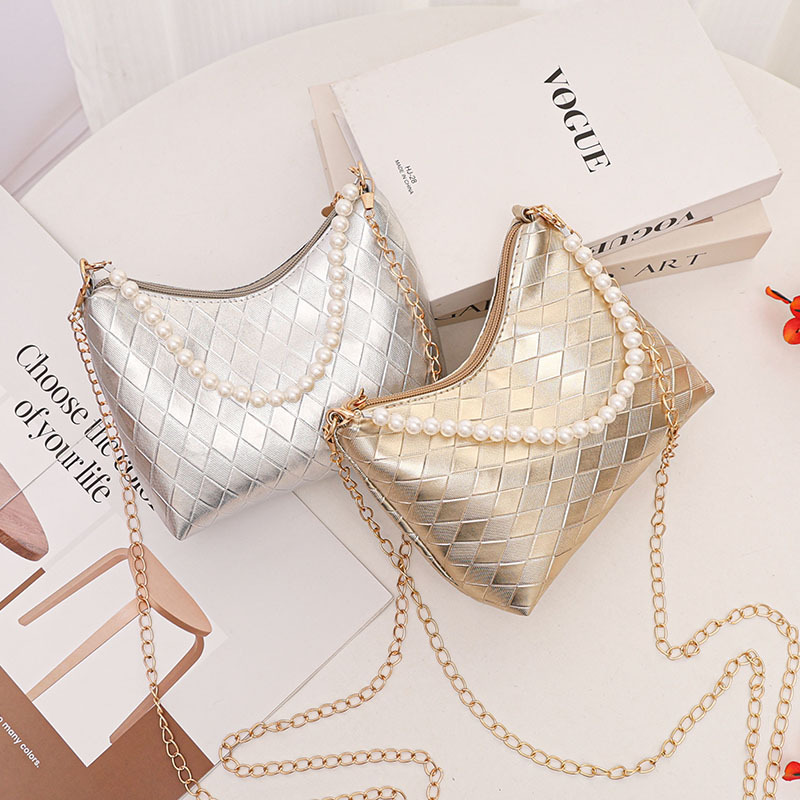 2025 nuevo bolso de moda bolso de mujer de nicho de cadena de alto nivel bolso de hombro pequeño bolso de brazo fresco versátil