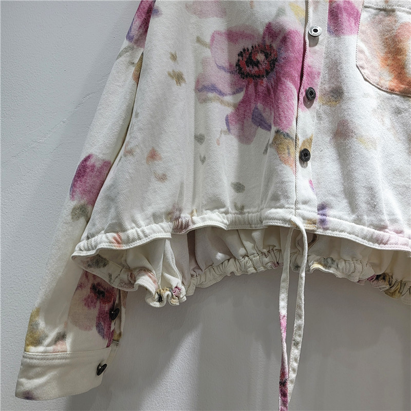 Chaqueta Corta de Denim con Estampado Floral y Cordón Ajustable para Mujer