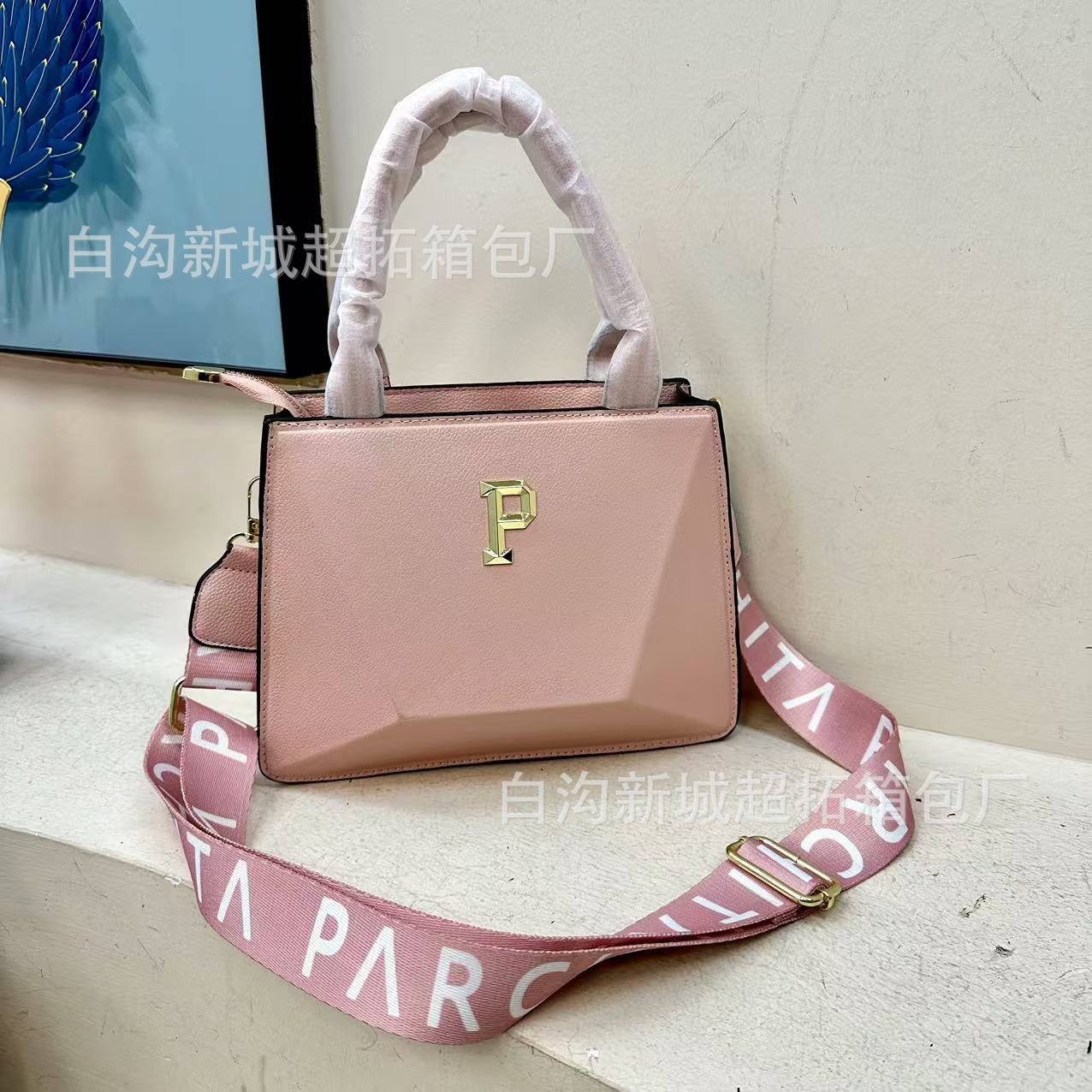 Bolsos pequeños transfronterizos para mujer, nueva moda para mujer, cadena de moda de pu, bolso de mensajero de un solo hombro, bolso de todo fósforo para celebridades de Internet, bolso de mujer