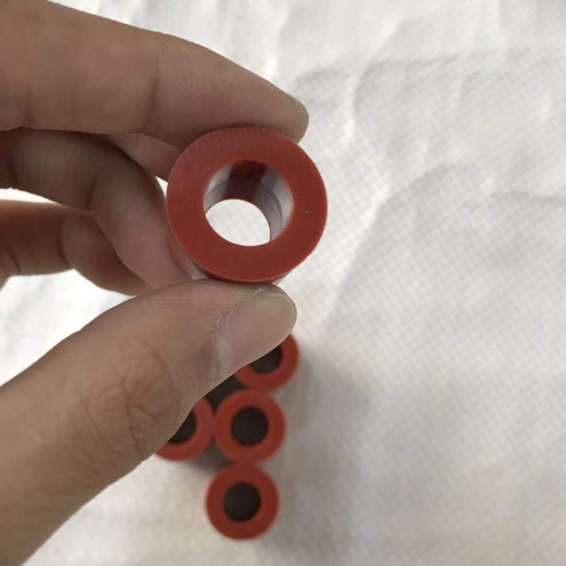 Поставка термостойкой силиконовой плоской прокладки, противоударной и амортизирующей резиновой прокладки, красного силиконового уплотнительного кольца.