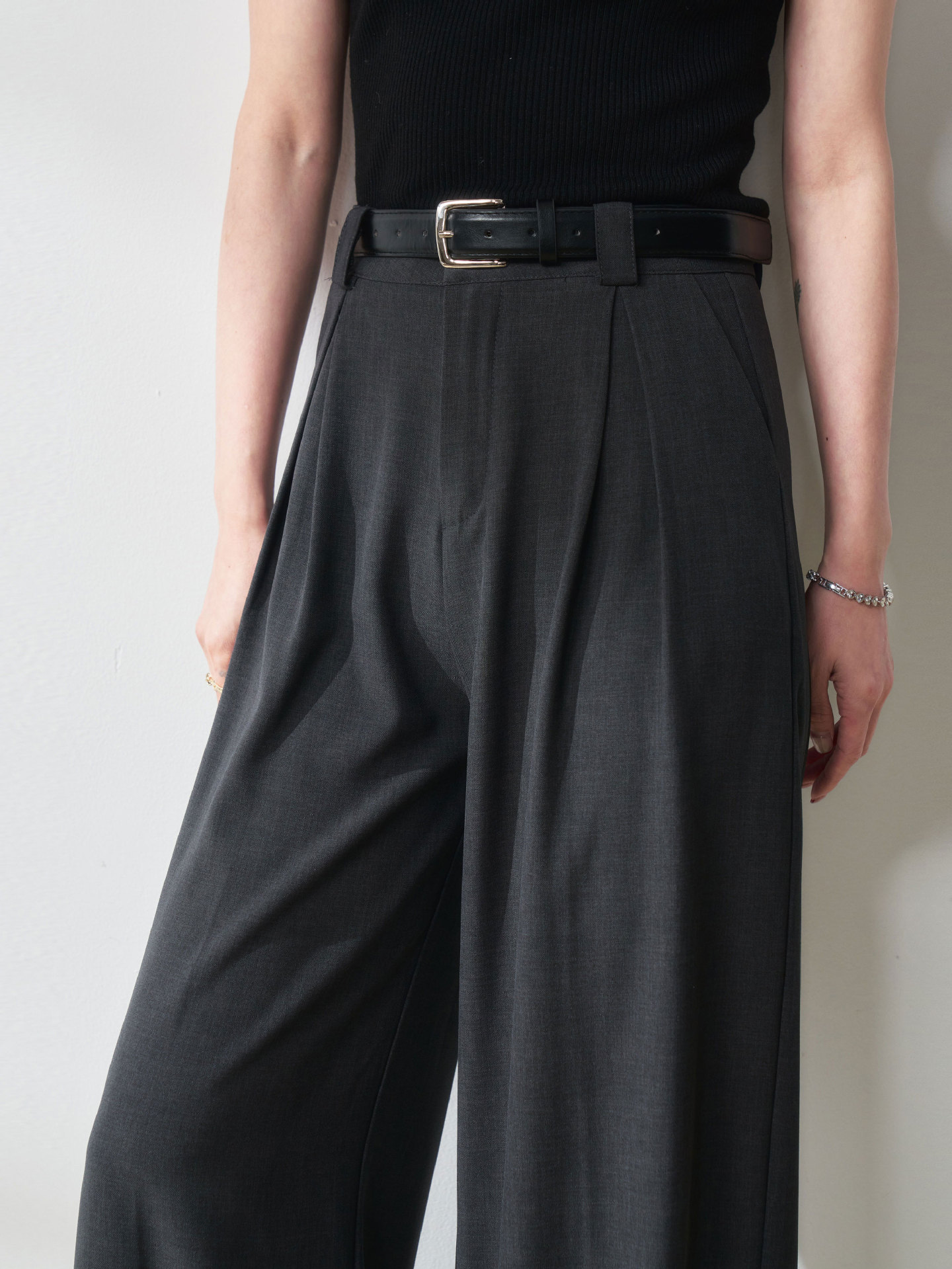 Pantalones para mujeres [el rey de los pantalones de piernas delgadas] plácidos y sueltos para los viajeros, pantalones de trajes de piernas largas para mujeres 25133