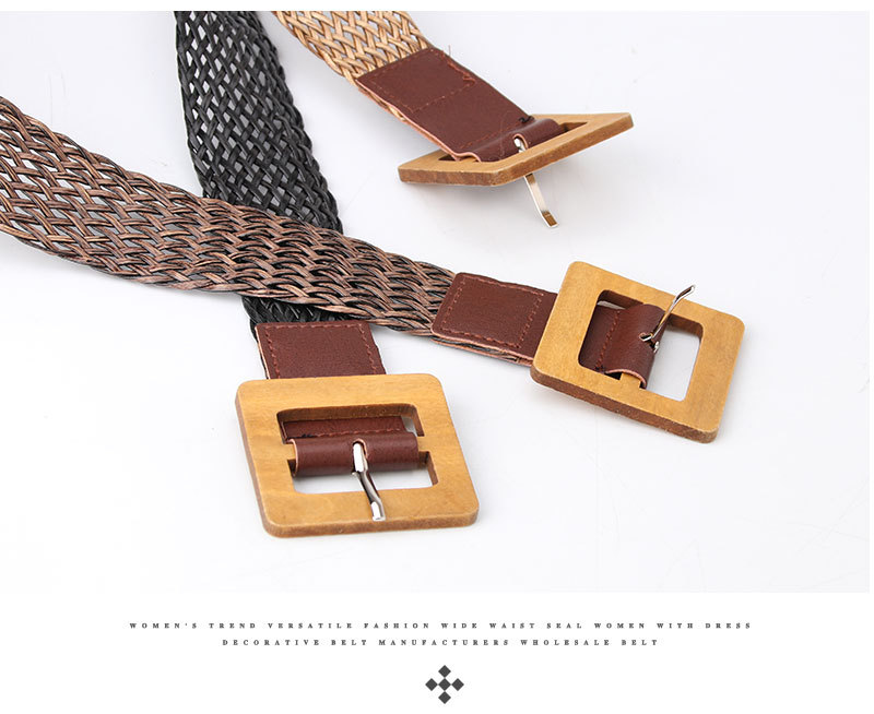 Cintura intrecciata da donna con fibbia quadrata in legno_voghion.com