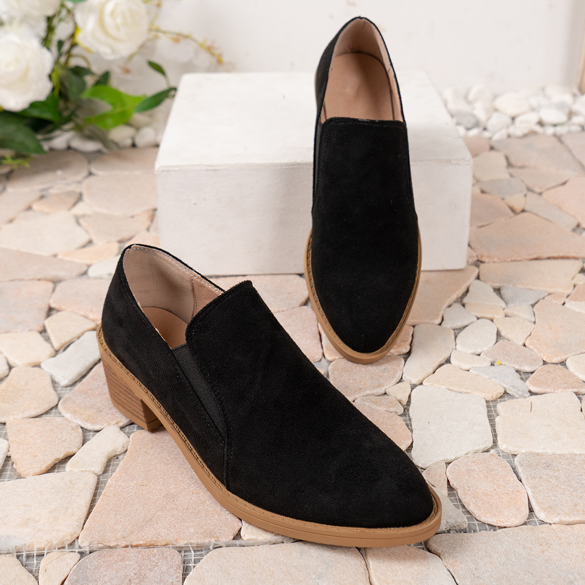Women's Casual Solid Color Point Toe Pumps display picture 6