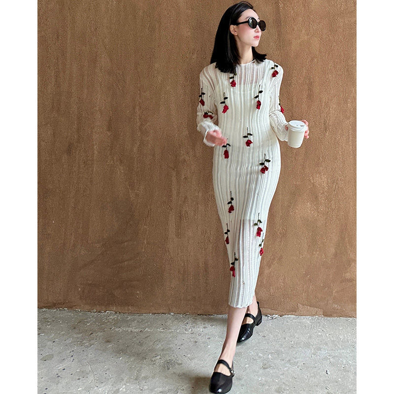 2025 French-Style White Three-Dimensional Floral Knit Dress with a Feminine Hollow-Out, Slightly Sheer, Ruched, Bodycon Long Dress