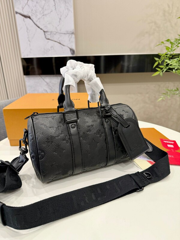 (Guangzhou Cross-Border Original Leather) M&Lv Lv Black Warrior Keeppall25 Men's Handbag Single Shoulder Crossbody Bag