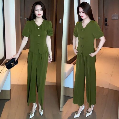 Women's 2025 Summer Ice Silk Set of 2 - New Chinese Style Fashion, Stylish and Slimming, Bodice Button Short Sleeve Wide Leg Pants