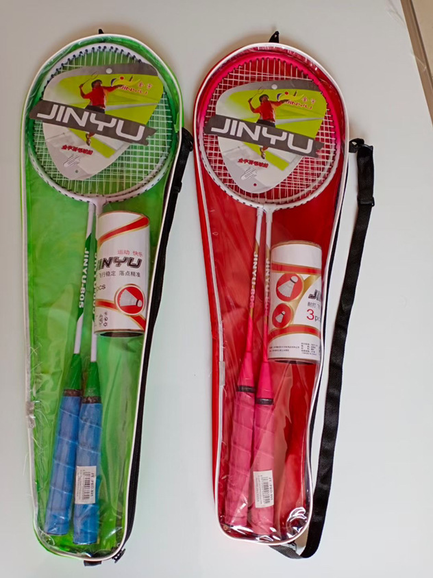 808 볼과 배드민턴 라켓