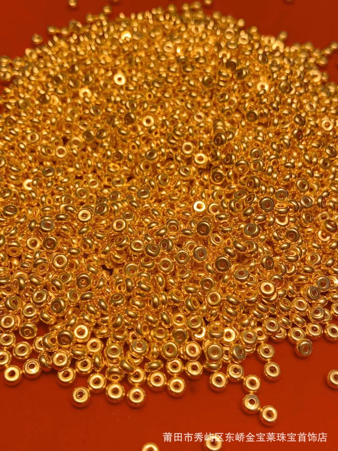 밝은 표면 (약 4mm)