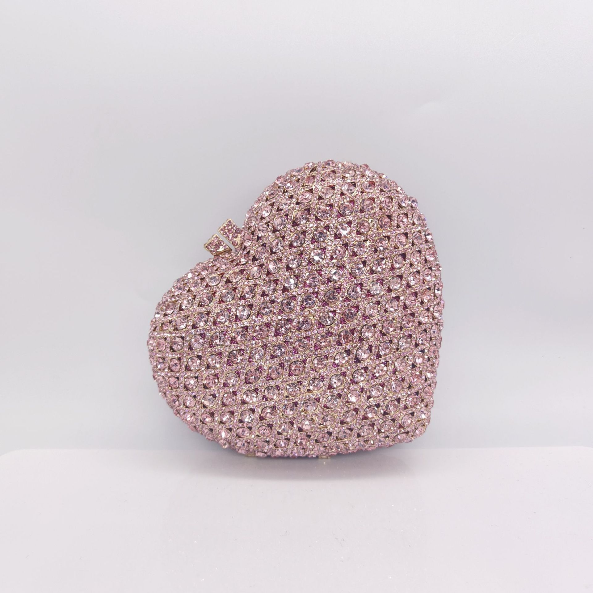 * Bolsa de cena de diamante de lujo transfronterizo amor bolso de diamante en forma de corazón bolso de mano bolso de diamante de banquete europeo y americano bolso de diamante de mujer bolsa de embrague