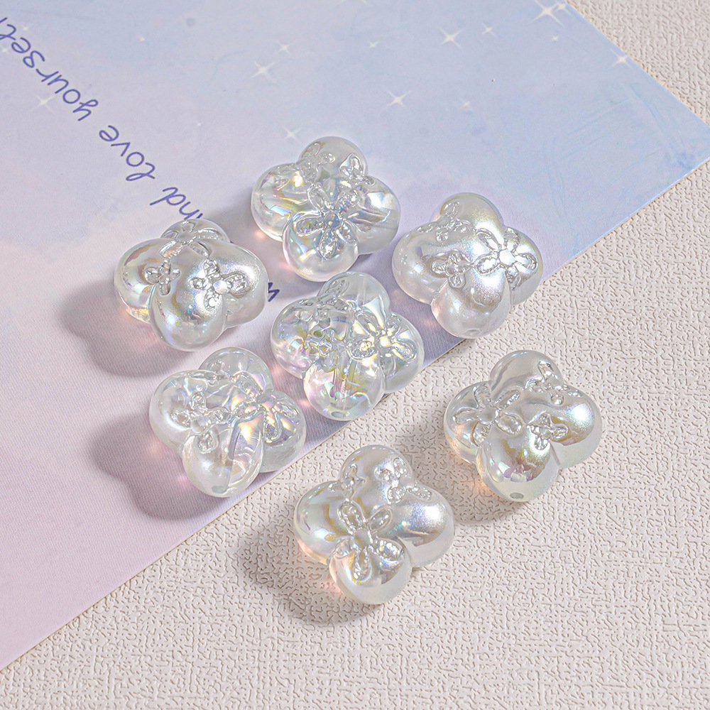 Cadena de teléfono con cuentas de trébol de cuatro hojas de colores, con diseño estampado y chapado en color, material de bricolaje para decoración, piezas pequeñas de ABS.