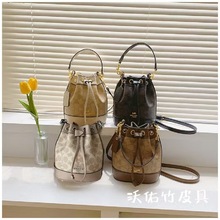 ޢ���¿�Dempsey15������KˮͰ���μ�б���Ů��