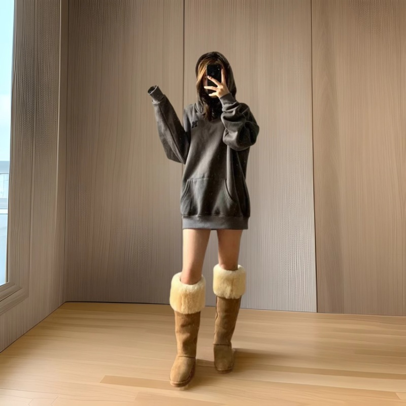 Libro rojo 2024 nuevo sobre la rodilla de alto cilindro Qian Songyi botas de nieve piel en una mujer invierno cálido alto algodón de nieve