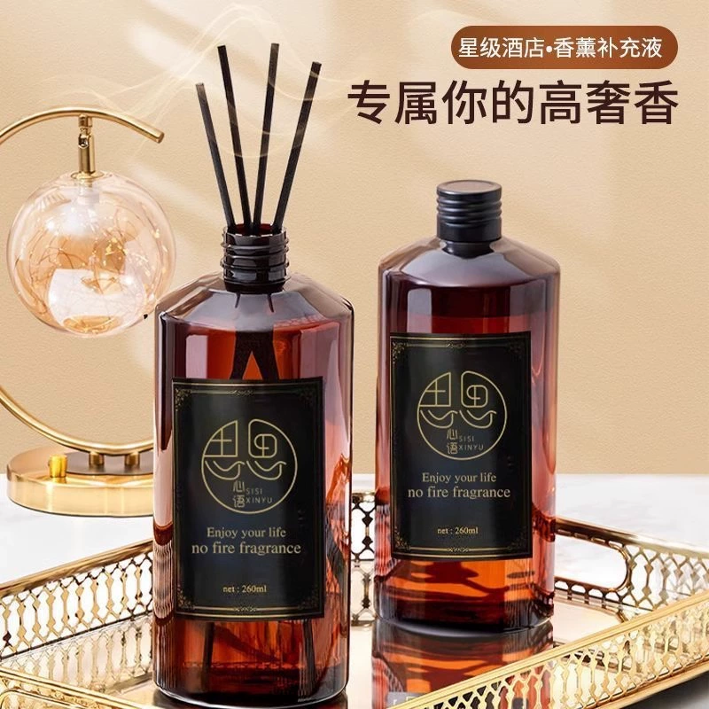 Пятизвездочная гостиница с ароматерапией эфирных масел, добавляющей жидкость, большая бутылка в спальне