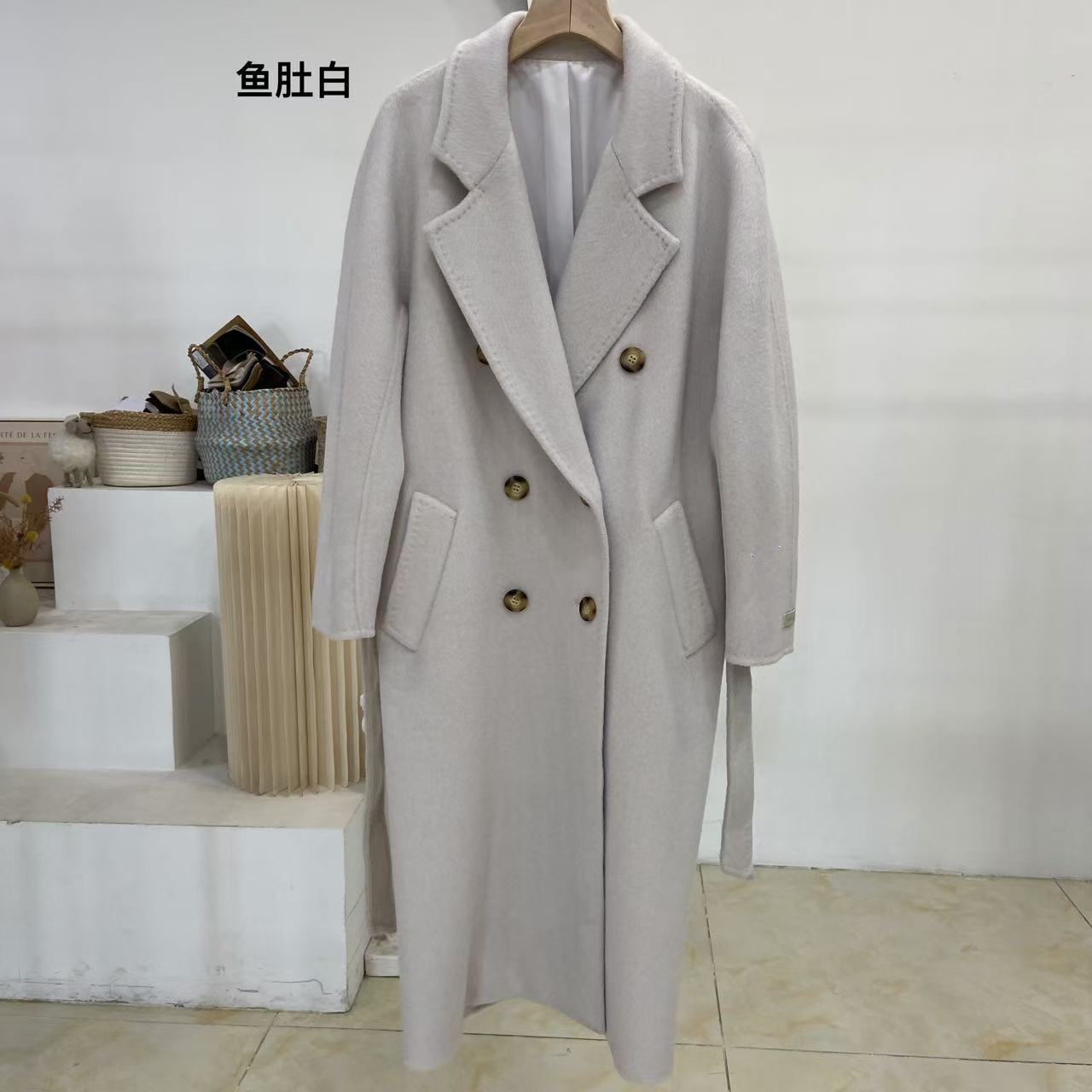 물고기 배 흰색