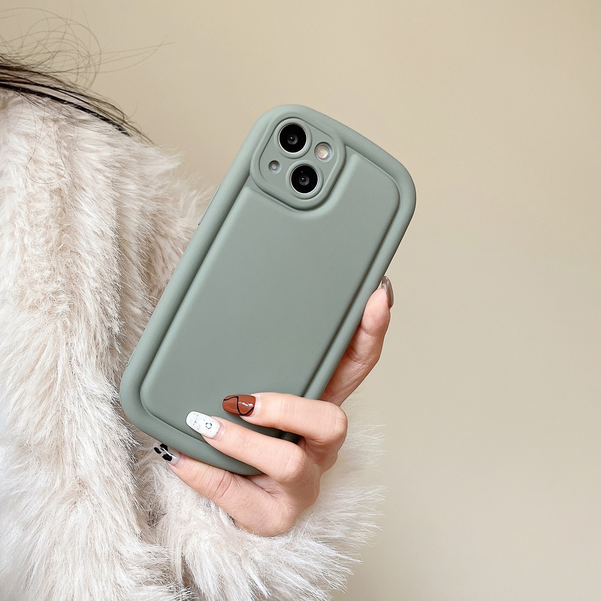 Nuevo color sólido simple iPhone13Promax caja del teléfono para Apple 12/11 hombres y mujeres 14Pro suave Caso 13