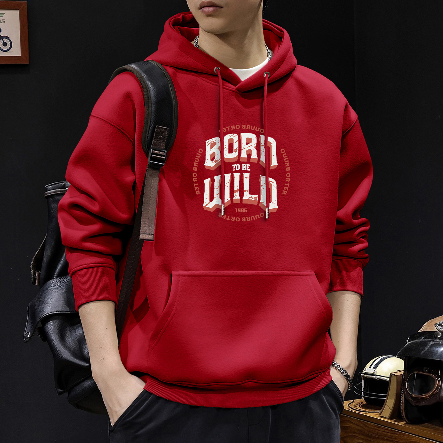 Gran chaqueta con capuz rojo Regular - 2153