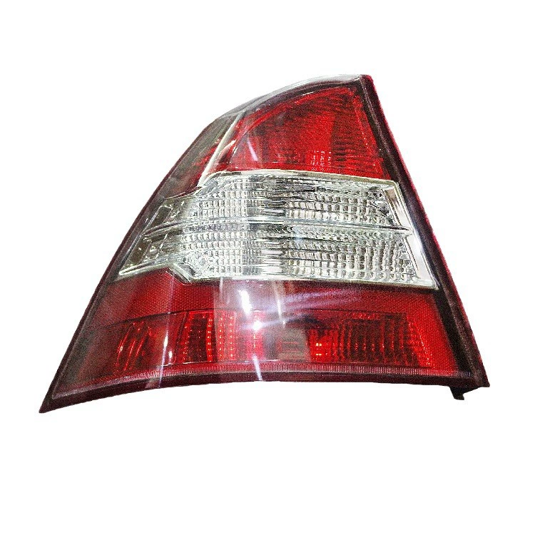 Поставка производителя трансграничной электронной коммерции-применимо к 3-камерному задним фонарю Ford Focus 09 L 8M5913404BA