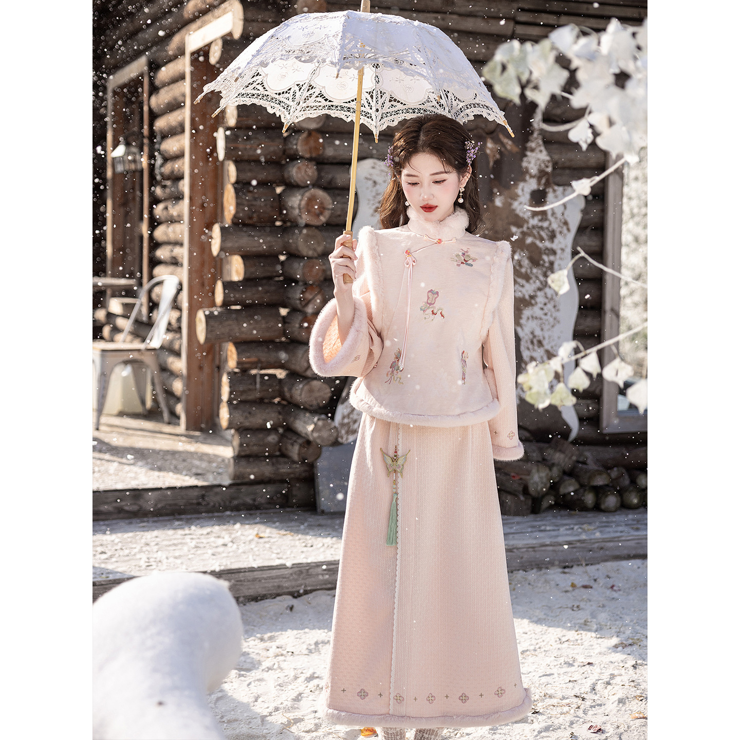 Pink Gentle Retro Style Cheongsam Dress Suit for Young Girls in Winter Long-Sleeved Warm Daily Wear