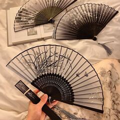 新しい中国風の折りたたみ扇子、夏の古代スタイルのポータブル中国風のポータブル漢服チャイナドレス馬面スカート扇子