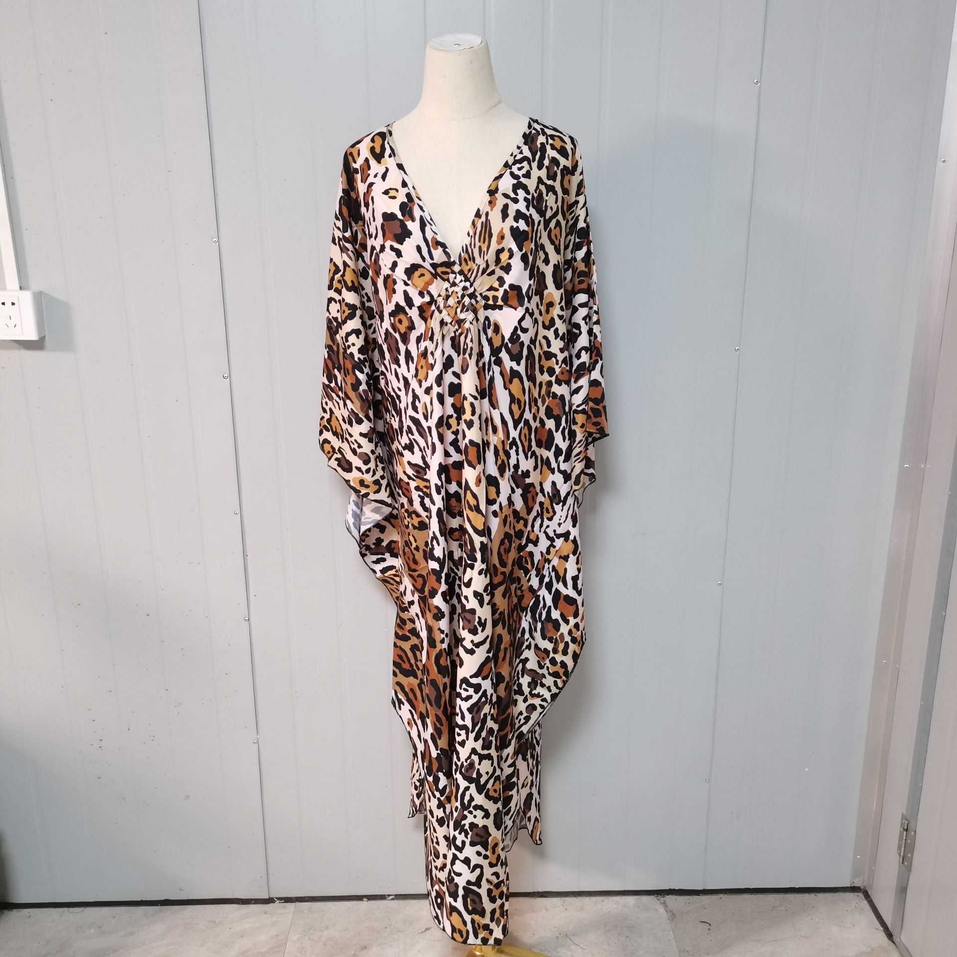 Europa y América nueva playa blusa suelta más tamaño traje de vacaciones bikini protección solar camisa traje de baño blusa exterior 5D195