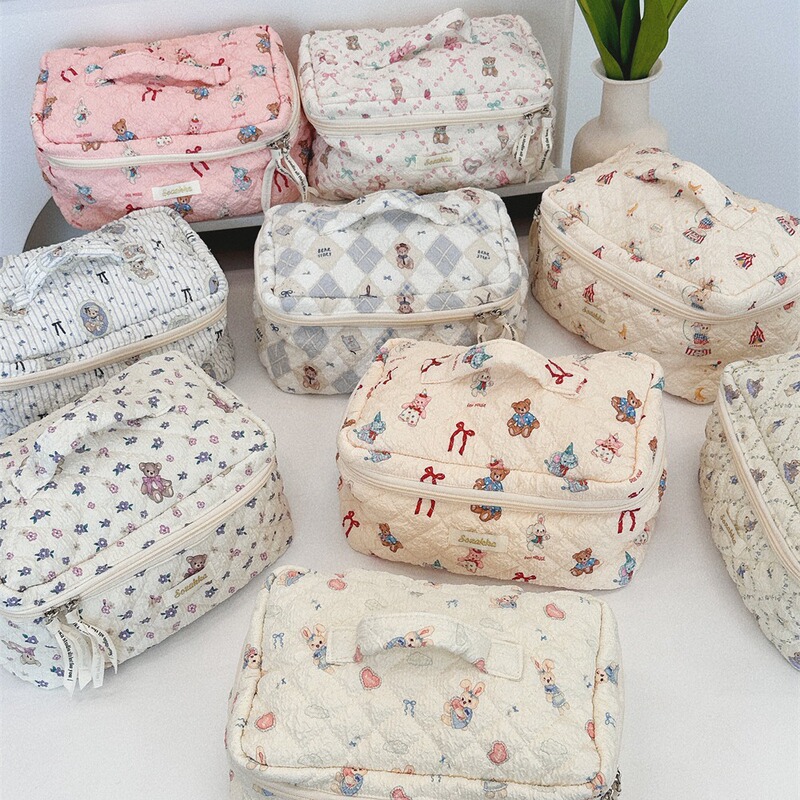 4831 2024 New Cartoon Cosmetic Bag Women's Travel Portable Large Capacity Cosmetic Storage Bag Bag Suitcase