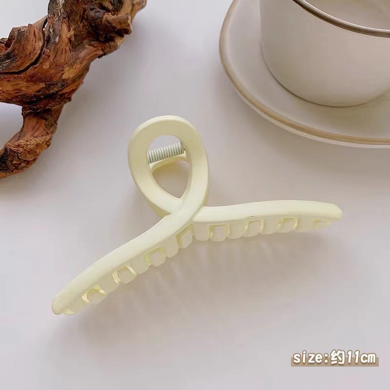 Clip de tiburón de gran tamaño elegante clip de pelo updo 2024 nuevo clip de celebridad de Internet tocado retro simple horquilla para mujeres