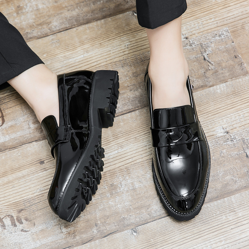 Inglés estilo de negocios casual punta zapatos de cuero de hombre otoño nuevo estilo coreano de tendencia interior aumento de un pie zapatos Lefour