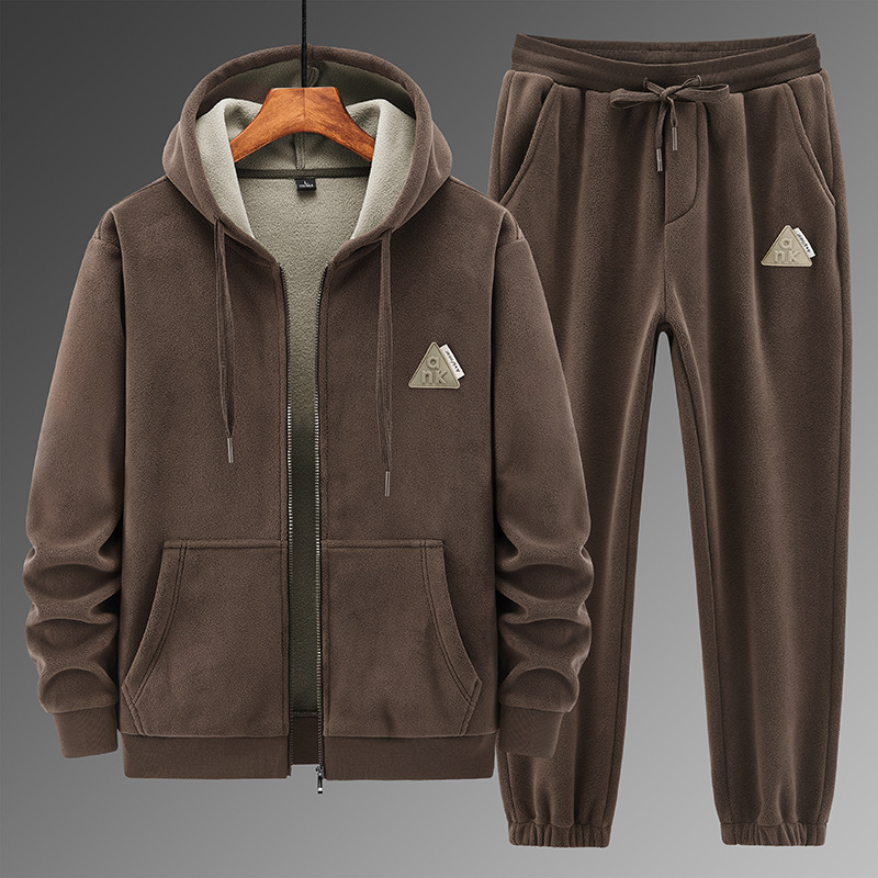 Brown / M