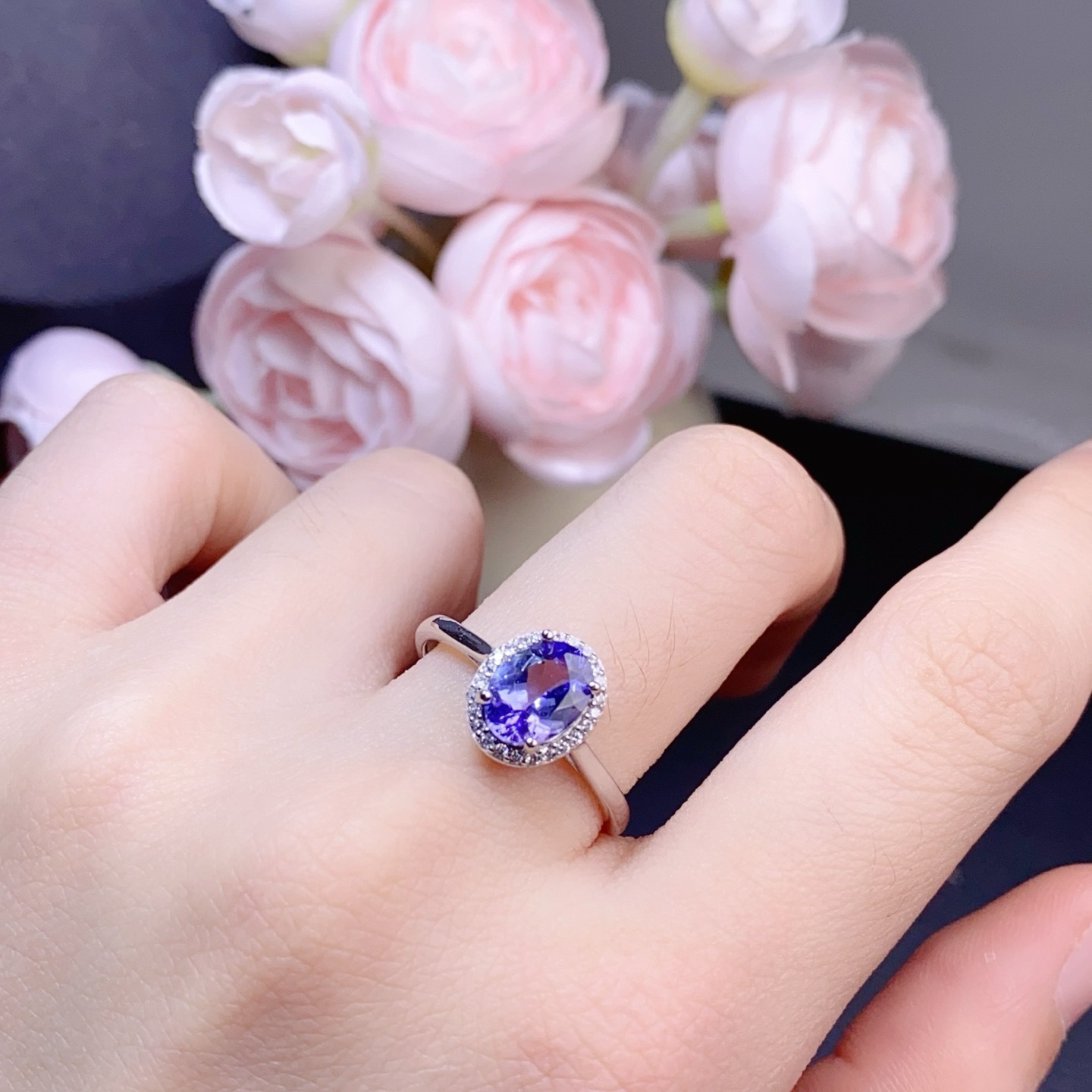 Organic elegant retro fashionable one size small design ring with…