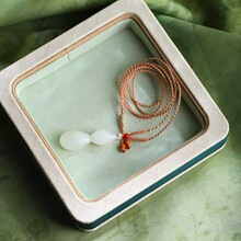 ��Ȼ�½��������������S���ຣ�����ϰ�ɫ���s����ʯ���J�������