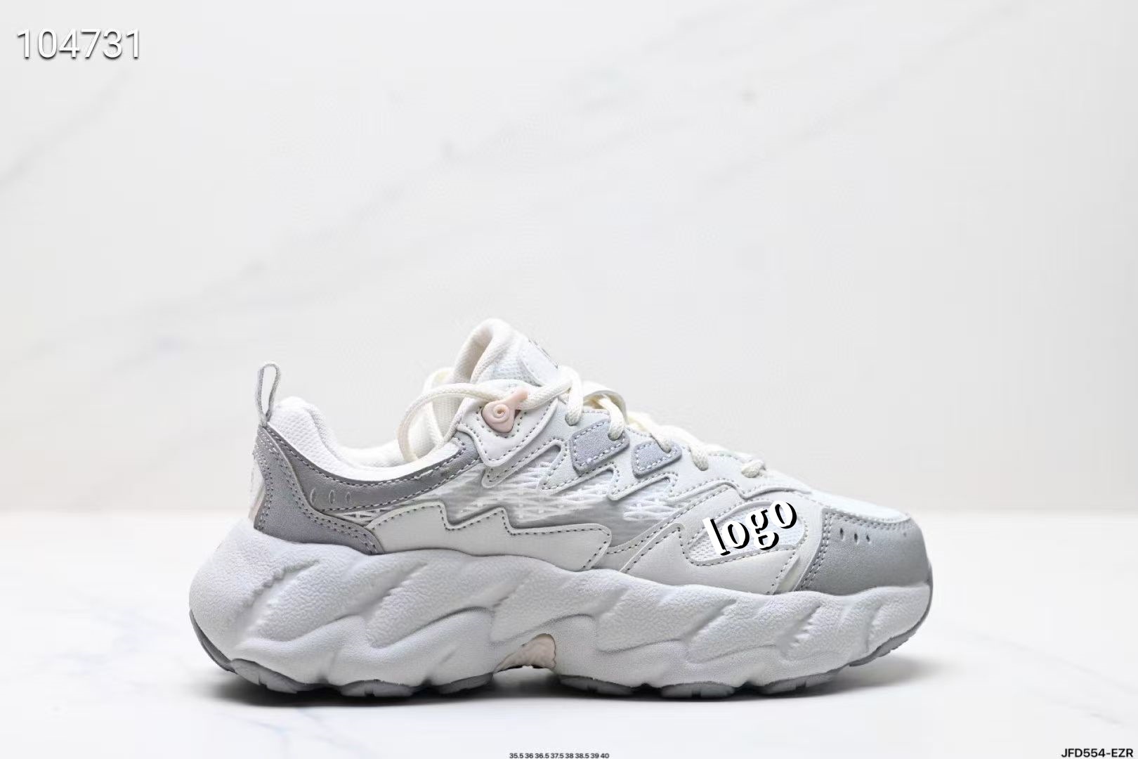 Zapatos de caramelo duro de la marca de moda 2025 centro comercial de verano con el mismo estilo zapatos de mujer de plataforma deportiva T12W521006 zapatos de papá