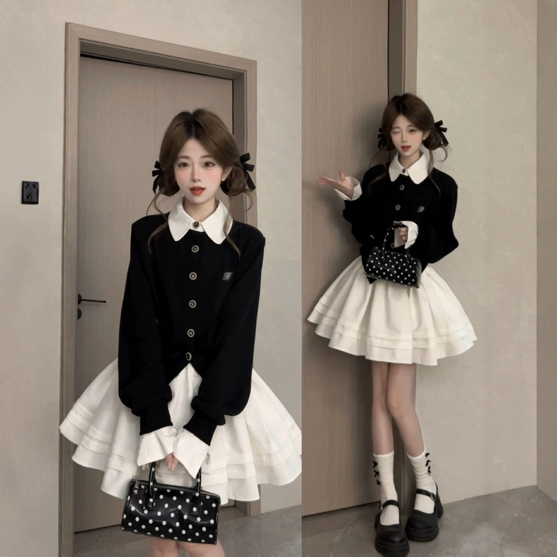 Korean-style college-style color-blocked faux two-piece dress for women, super stylish for spring and autumn, pleated skirt outfit as a complete set Korean-style college-style color-blocked faux two-piece dress for women, super stylish for spring and autumn, pleated skirt outfit as a complete set