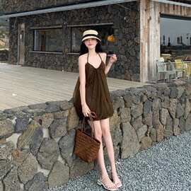 复古绿色性感露背挂脖吊带背心女夏季无袖外穿宽松设计感辣妹上衣
