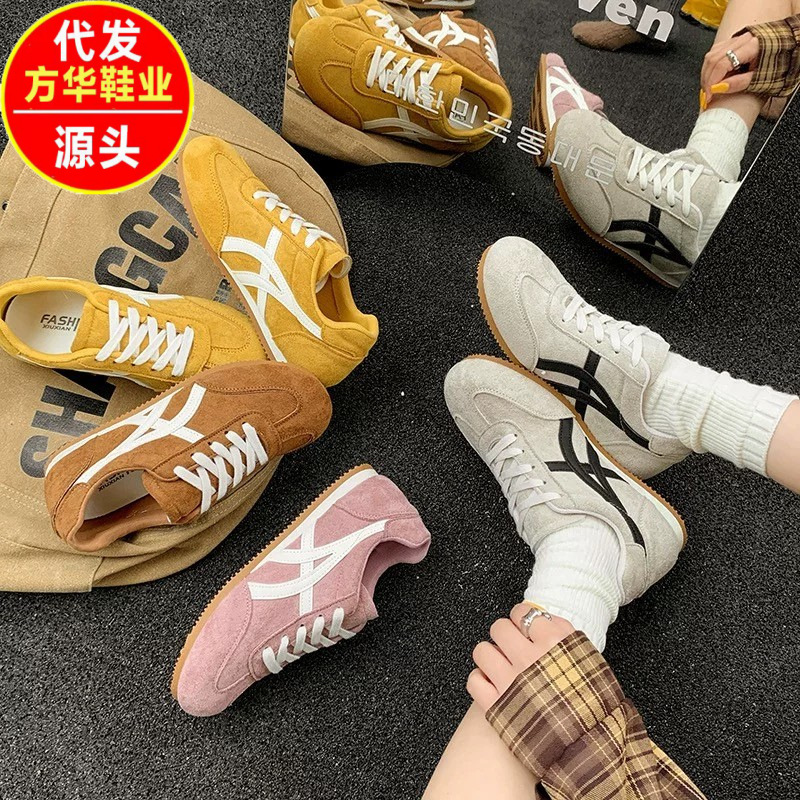 2026 verano nuevo nicho de zapatos de cuero esmerilado retrógrado rayas cruzadas planas adelgazantes zapatos de entrenamiento de ocio diario