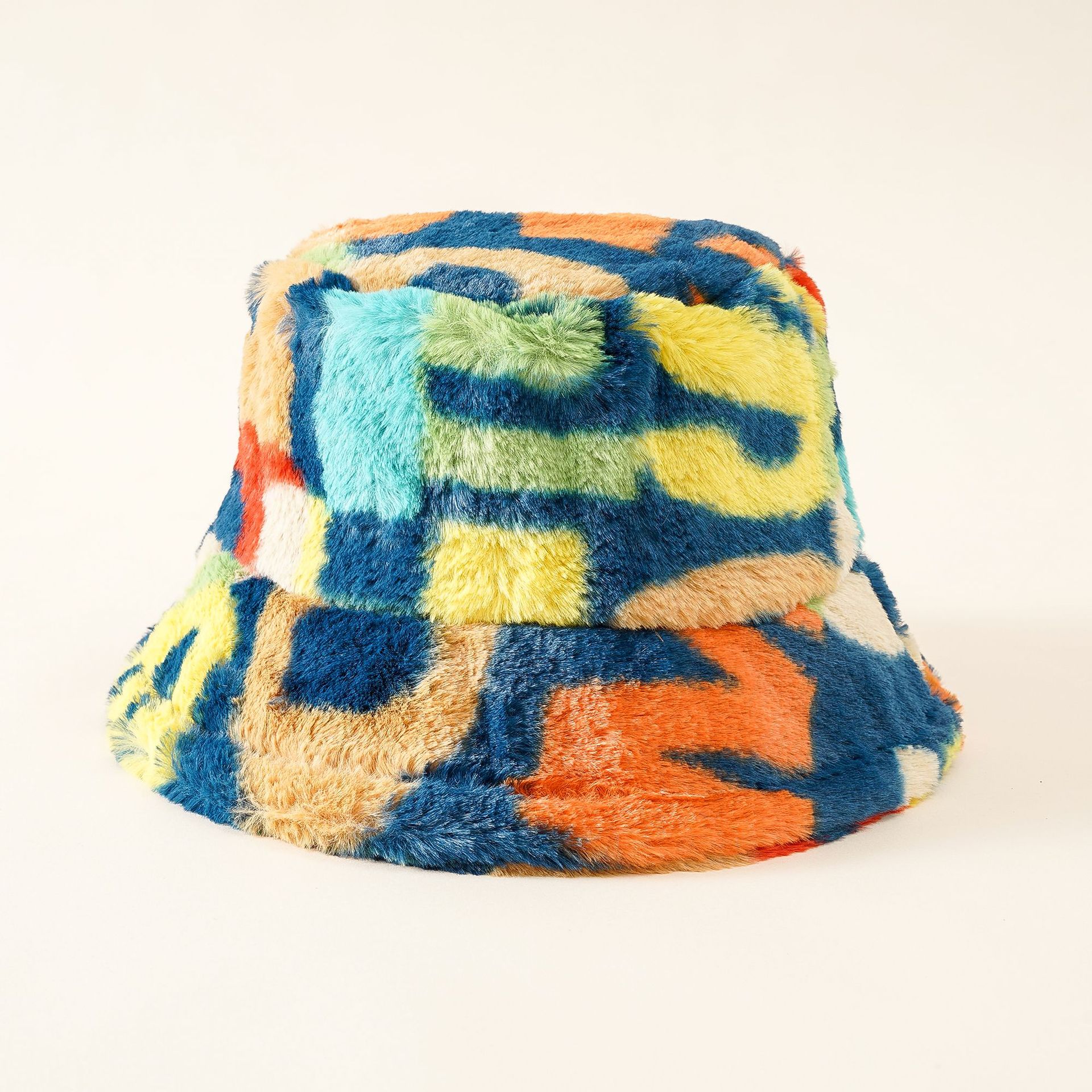 Corea del sur de moda carta de felpa sombrero de pescador hembra Otoño e Invierno cielo estilo occidental tiro de la calle engrosada cálida vaca cuenca marea sombrero