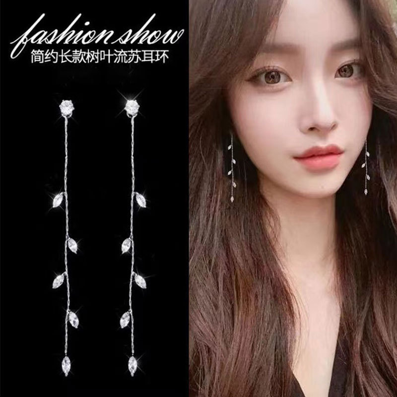 Earrings drop-shaped