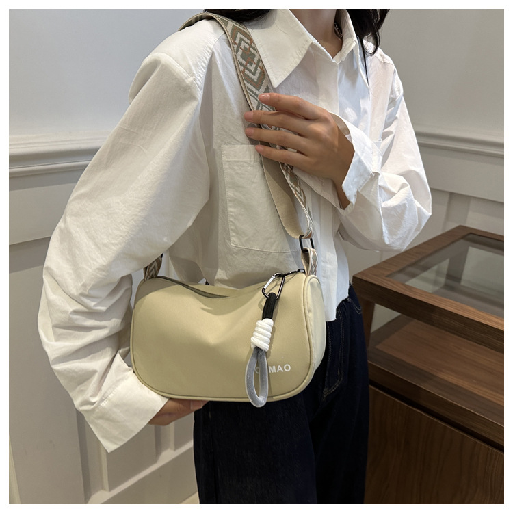 Canvas bag for women 2024 new autumn and winter versatile dumpling bag, casual and sporty wide-shoulder crossbody bag for women undefined