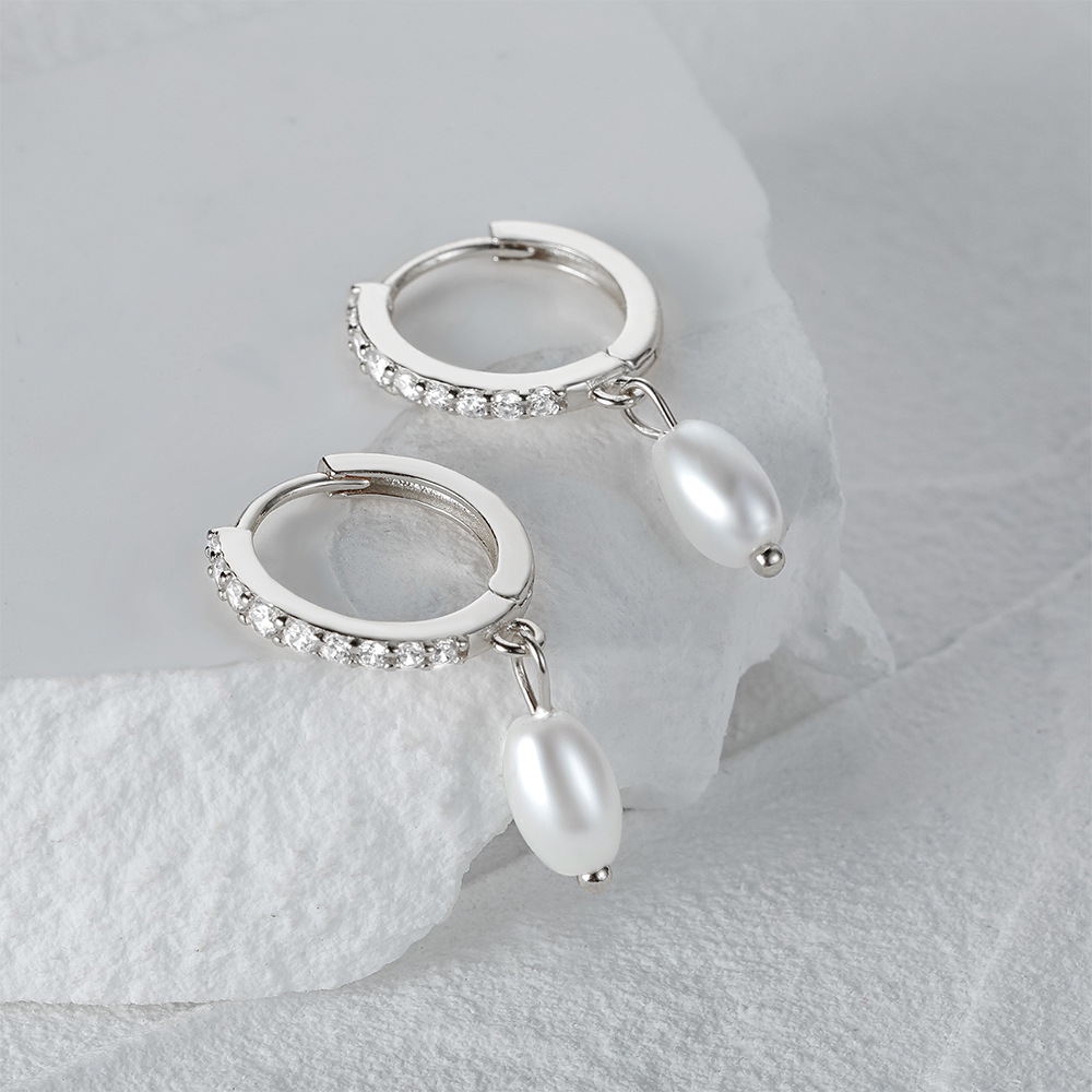 1 Pair Elegant Simple Style Geometric Plating Inlay Sterling Silver Pearl Zircon Drop Earrings display picture 15