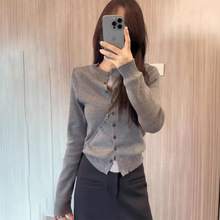 加工定制2025春秋新款拼色假两件设计感时尚洋气软糯显瘦针织衫