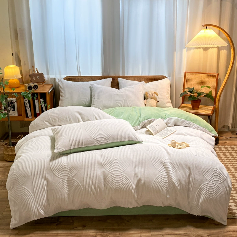 Хороший товар в японском стиле без принта, осенне-зимний теплый утолщенный молочный бархат, коралловый бархат, четыре предмета, пододеяльник, фланелевая простыня, наволочка