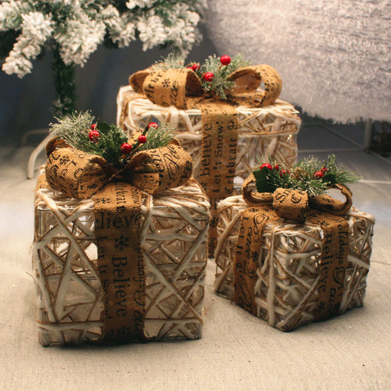 クリスマス鉄芸発光ギフトボックス三点セット積み上げ装飾品セットクリスマスツリーホテルシーン配置置物|undefined