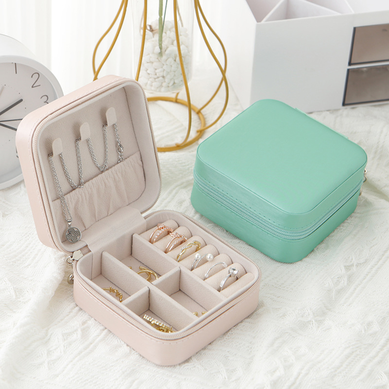 160g Weight Jewelry Boxes Classification 1 Piece Quantity Daily Occasion PU Leather Material Solid Color Pattern Simple Style Style Simple Style Solid Color Pu Leather Jewelry Boxes 1 Piece 4
