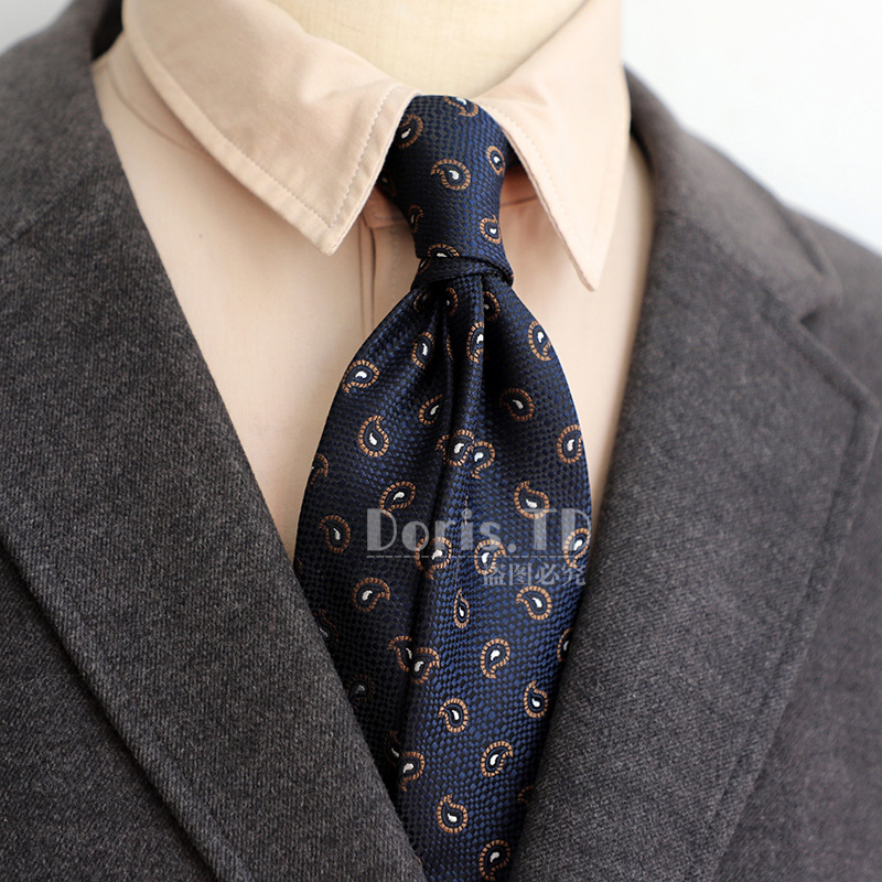 Fábrica al por mayor estilo coreano retro 8cm lujo ligero casual formal desgaste azul marino verde marrón patrón de los hombres traje empate