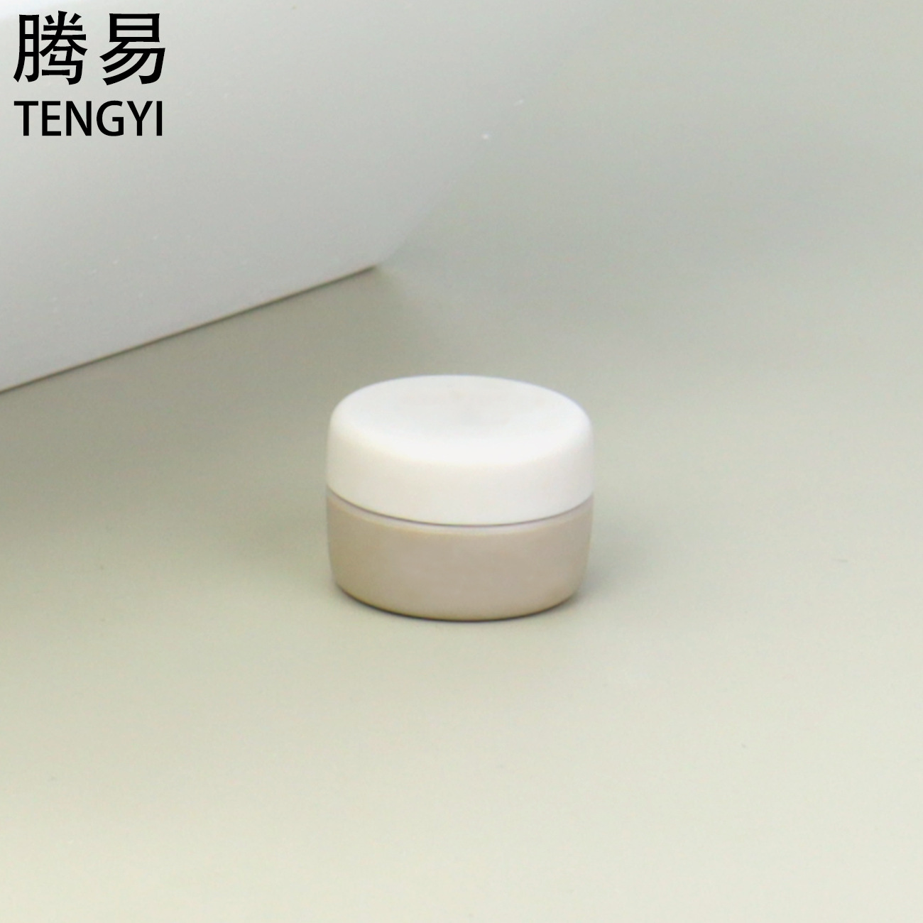 2.7g小样眼霜瓶甲油胶分装罐甲油胶罐试用装分装罐美甲贴片胶瓶