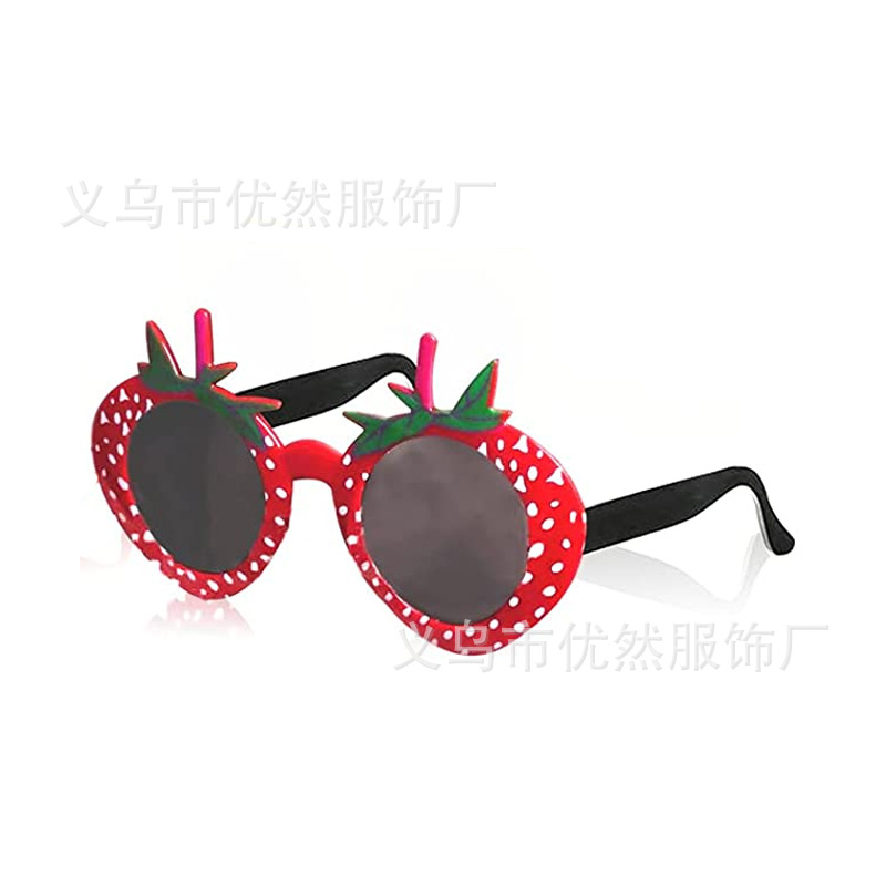 Red strawberry, glasses