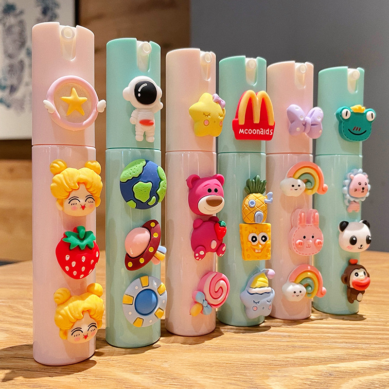 Dibujos animados lindo Tipo de empuje botella de spray de niebla fina loción portátil alcohol sub-botella muestra cosmética botella hidratante