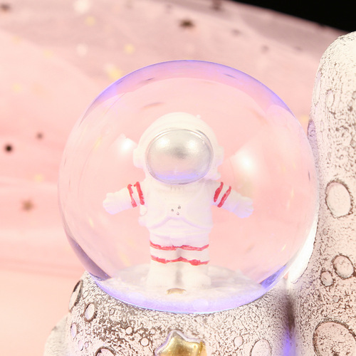 Cartoon glowing astronaut figurine, INS feng shui crystal ball pen holder, astronaut home desktop small night light wholesale