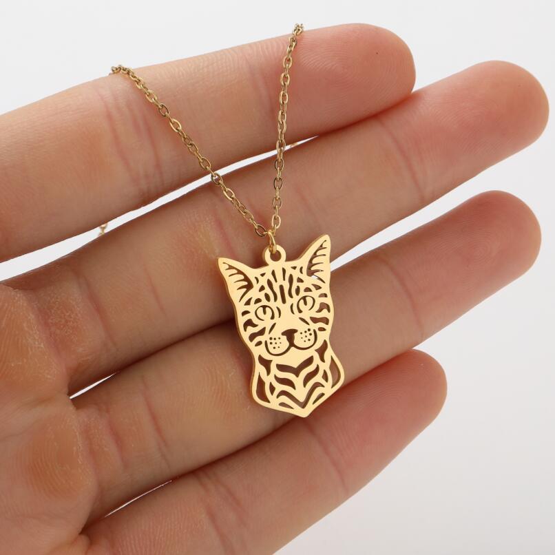 1 Piece Fashion Heart Shape Fox Lion Titanium Steel Plating Hollow Out Pendant Necklace_colorza_5